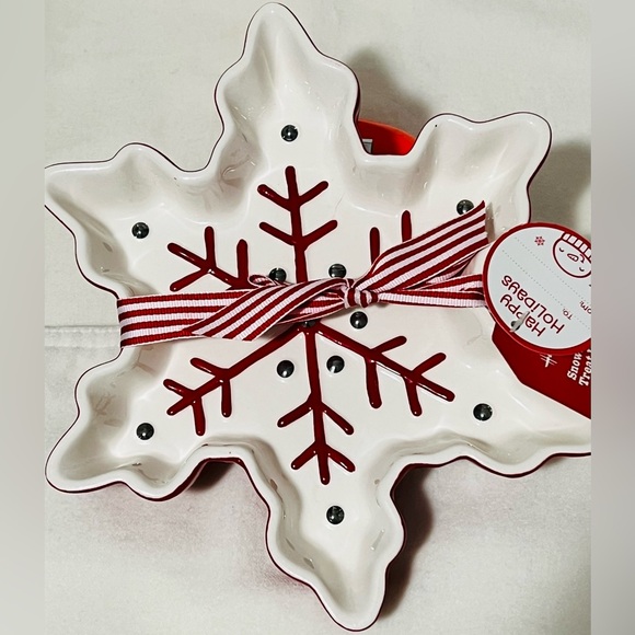 NWT Hallmark Red and White Snowflake Candy Treat Dish - Picture 2 of 6